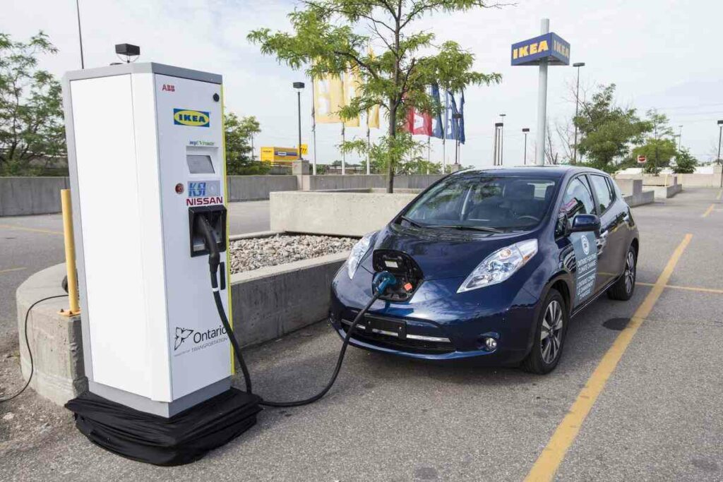 Toronto staff are ready to electric vehicle rebates for city
